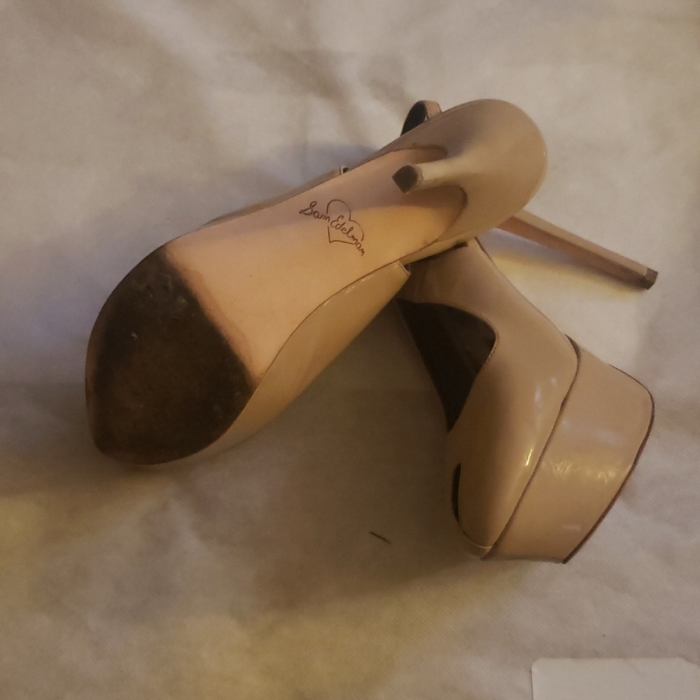Pumps - Picture 3 of 3